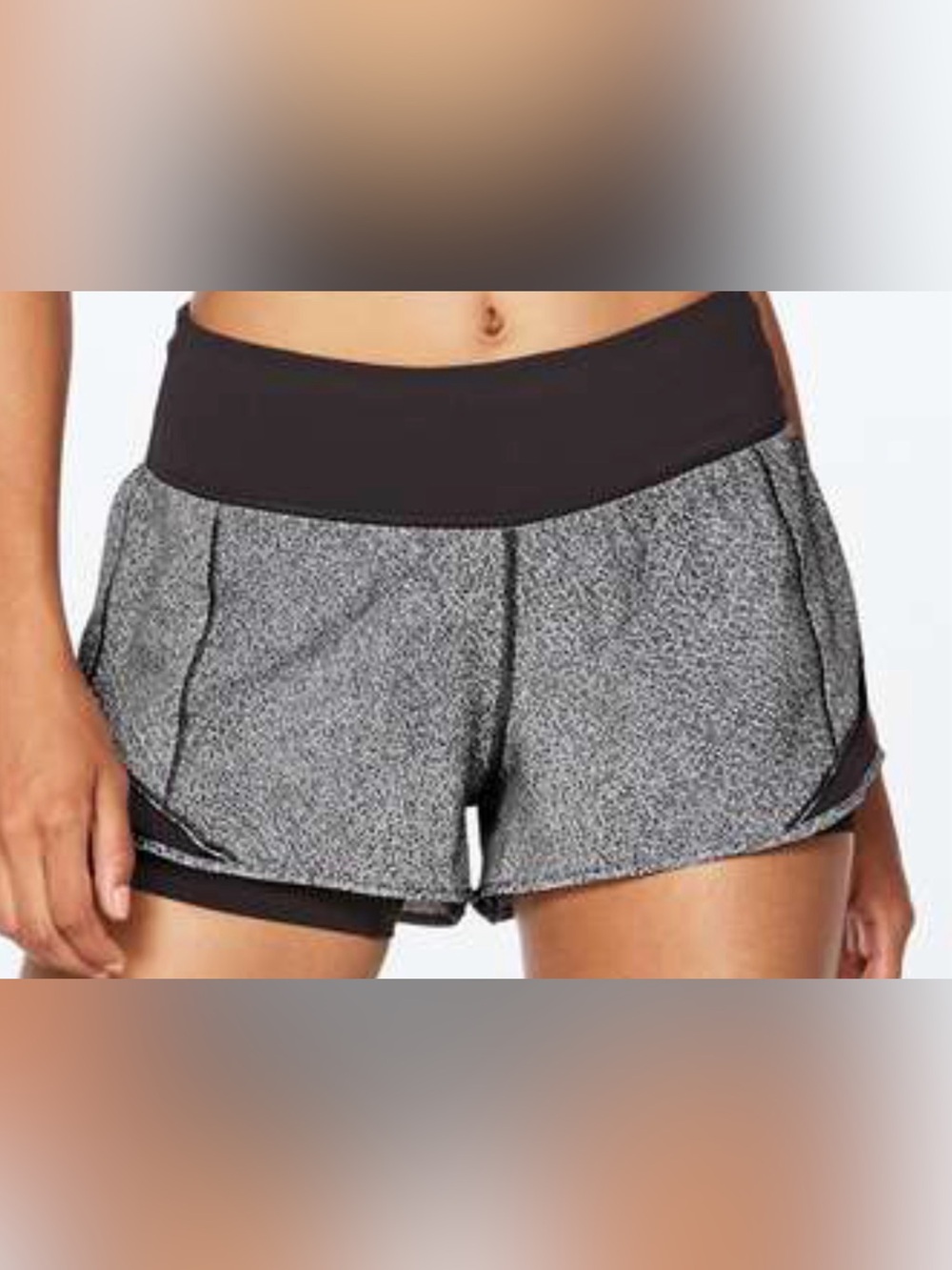 Lululemon Hotty Hot Short (Naked 4") Fractal Alpine White Black / Black Size 4